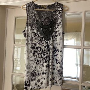 Ladies sleeveless dressy top